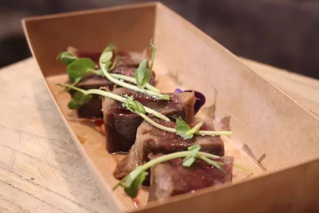 甬城全城“通缉”日料+猫咪控：免费送秋刀鱼，速来！