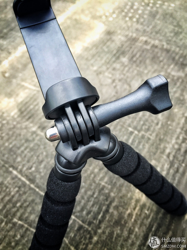 花小钱办大事:入手富图宝手机八爪鱼支架(附视频)