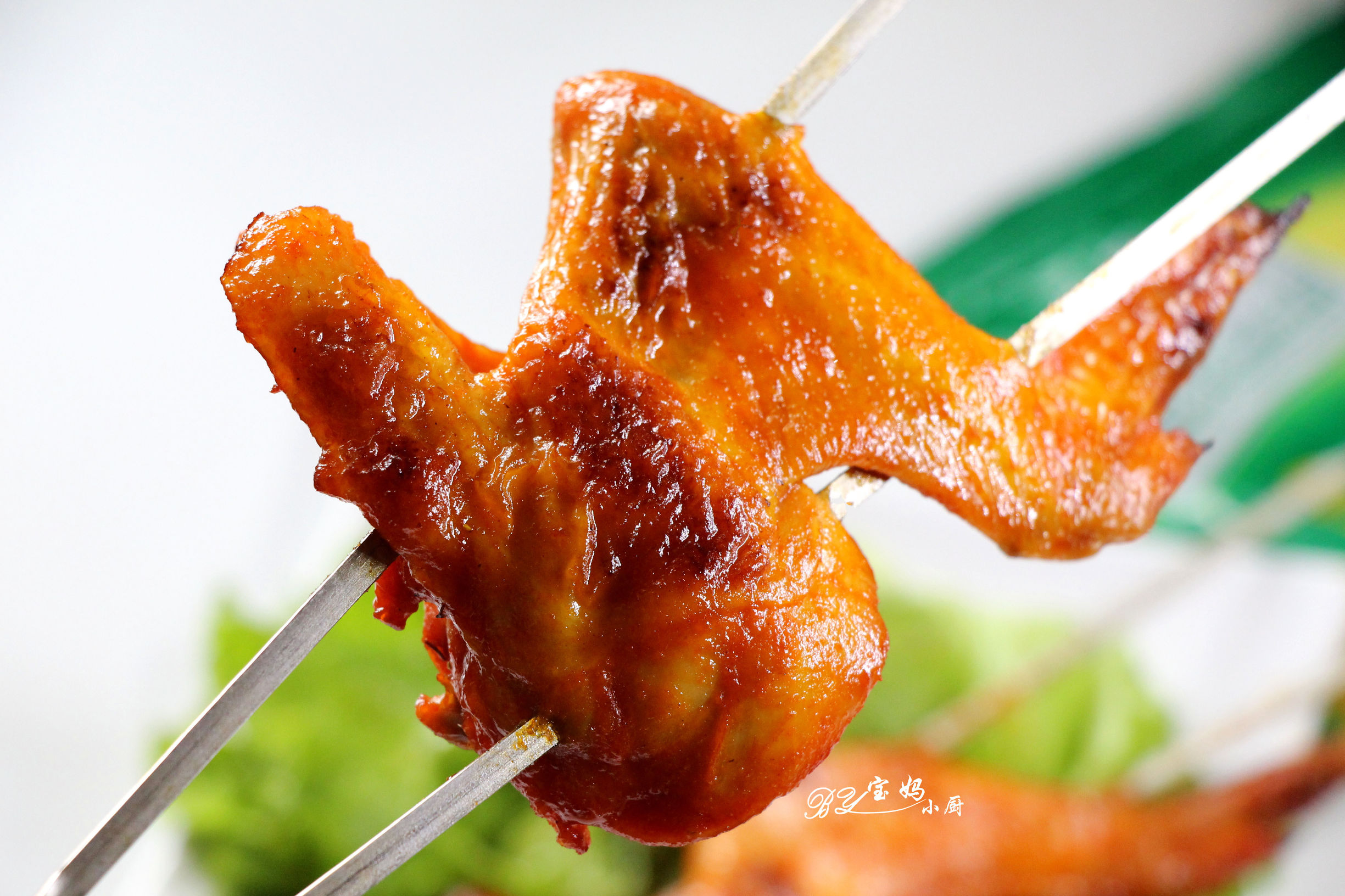 奥尔良烤翅新吃法鲜嫩多汁,奥尔良烤翅肉嫩多汁十分入味