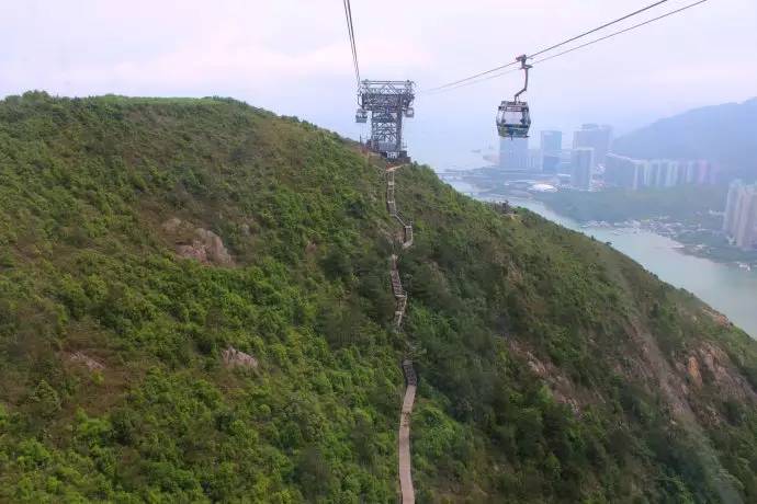 妈妈咪咪嘉年华的欢乐体验和香港郊区的生态怡然之旅