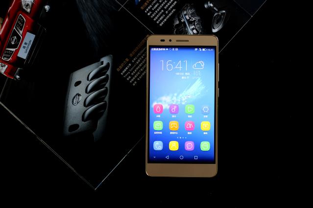 斩获1000元-1500元销冠荣耀畅玩5X评测