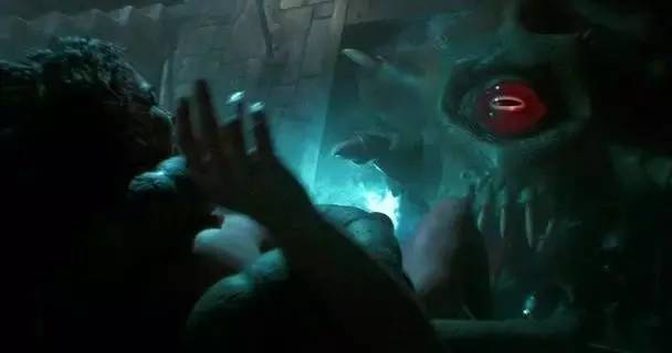 夭寿啊，章鱼上岸进化触手怪凌辱美少女啦！还好有dick警官~