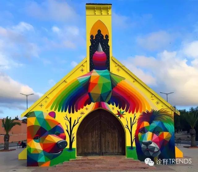 上帝涂鸦：他将废弃教堂变成了彩虹天堂