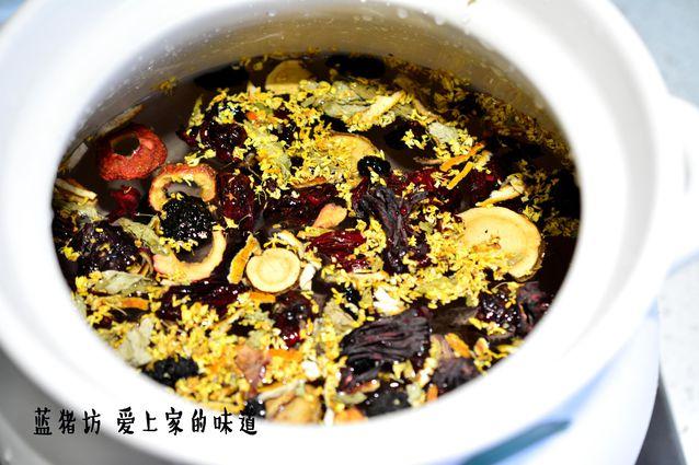 炎炎夏日来一碗冰镇酸梅汤,夏日冰饮最佳选择酸梅汤