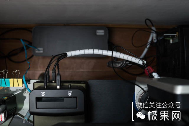 瓒呭ぇ灞忕數鑴戞樉绀哄櫒,瓒呭ぇ灞忔樉绀哄櫒