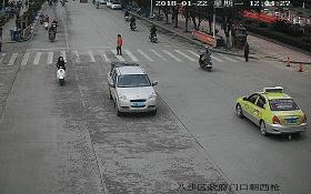 「曝光台」桂JGP212、桂JP6168、桂JC1383请注意！你们车前有行人！