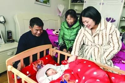 扶贫路上助力脱贫攻坚,脱贫攻坚第一线