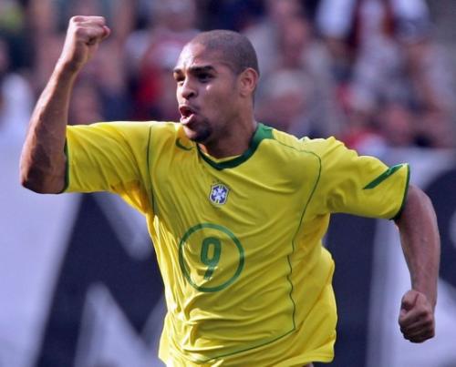 属狗足球球星,属狗的足球球星