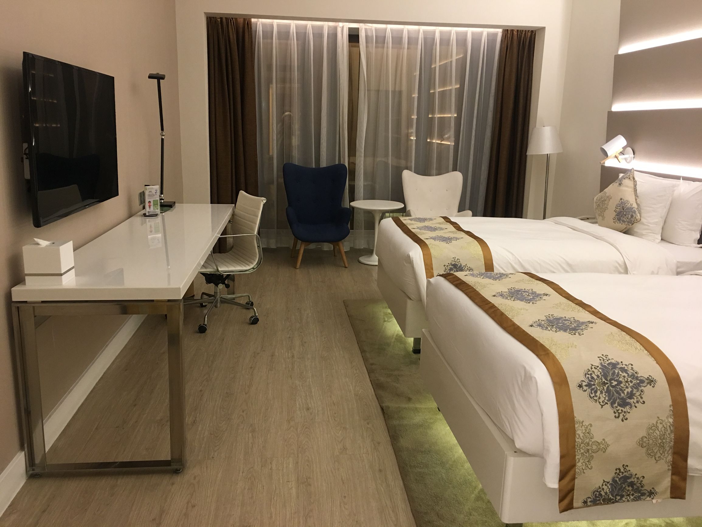 三亚凤凰机场去市区推荐酒店,三亚凤凰机场附近快捷酒店