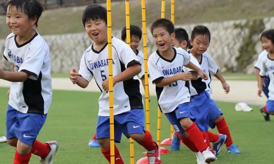 中日足球差异对比,中日足球差距原因