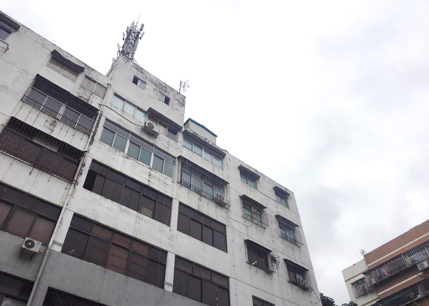 潜入秘密基地被发现,潜入工厂内部调查