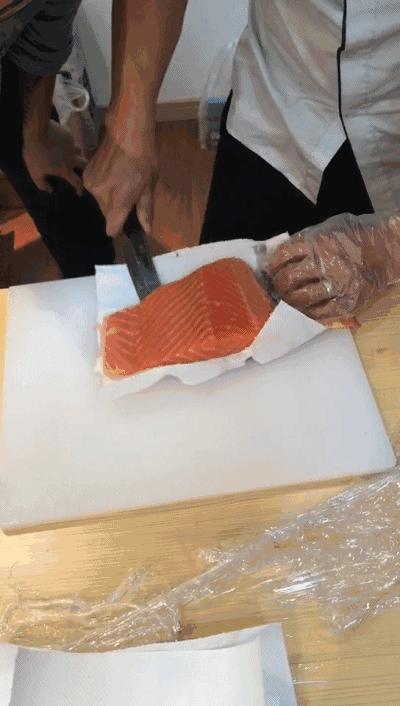 宁波小伙放弃7年国企铁饭碗,转行杀鱼,现在怎么样了?