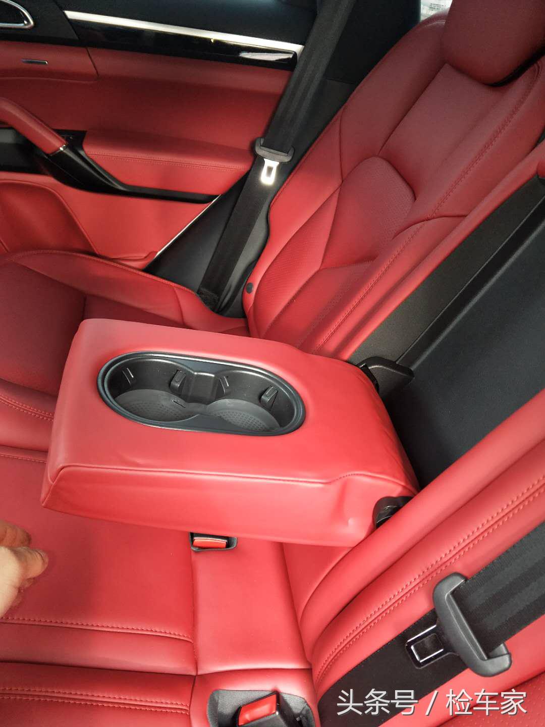 保时捷卡宴cayennes,卡宴混动价格