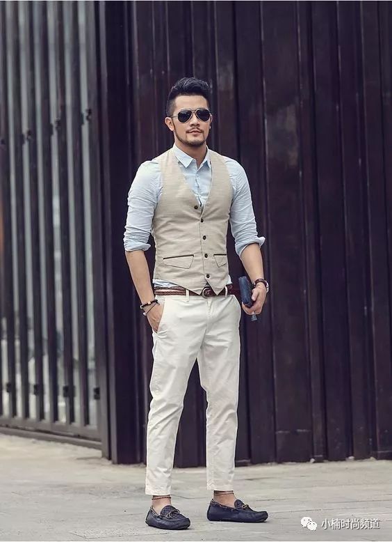 外搭背心应该怎么穿搭,牛仔背心应该怎么搭