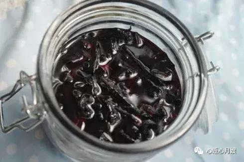 宝宝为什么会反复红屁股,妈妈看到宝宝会羞红脸