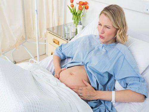 胎儿一般都在预产期之前出生,临近预产期征兆