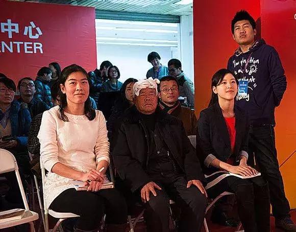 奶茶妹妹章泽天从网红到商界女神,奶茶妹妹章泽天在清华大学的视频