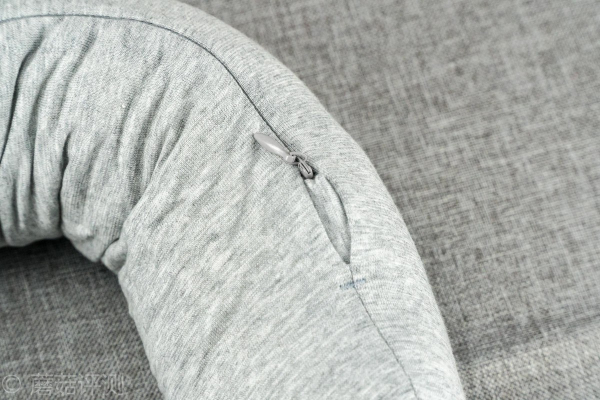 小米8h记忆棉枕u型护颈枕,8h多功能乳胶护颈枕U2