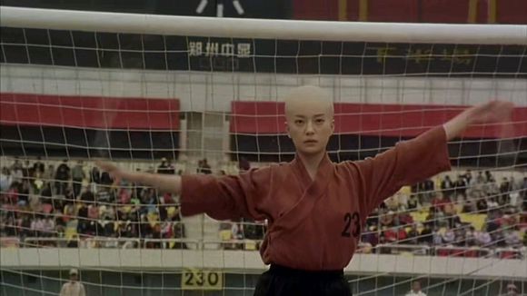 周星驰的少林足球有多么经典,少林足球周星驰展示少林绝技