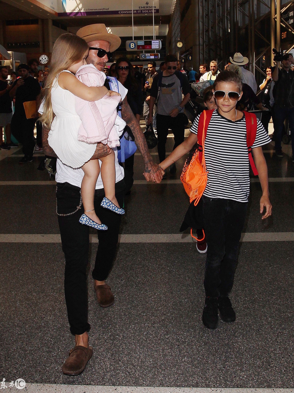 贝克汉姆成为公敌怎么回事,贝克汉姆美国老板