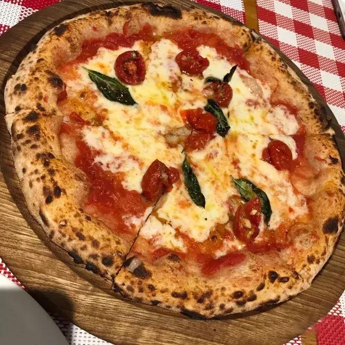 芝士味超级浓郁的披萨推荐,南京必打卡的餐厅栖霞区