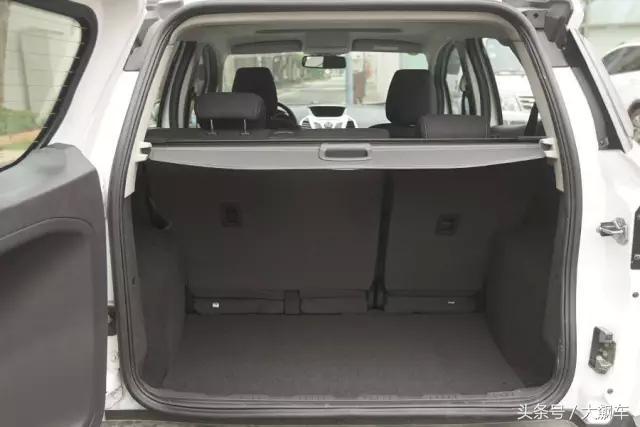 蜡烛灯+糟糕双离合,翼搏简直是廉价货里的“廉价机”!