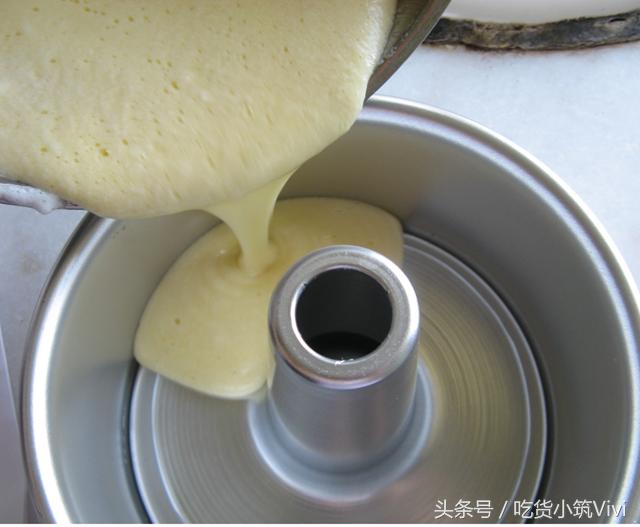 怎么判断戚风彻底烤熟了,戚风上面烤焦了里面还不熟怎么办