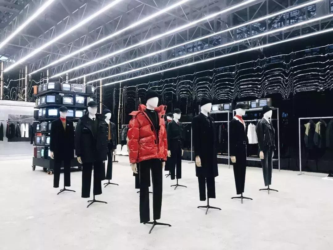 moco旗下男装品牌叫什么,moco男装是什么品牌