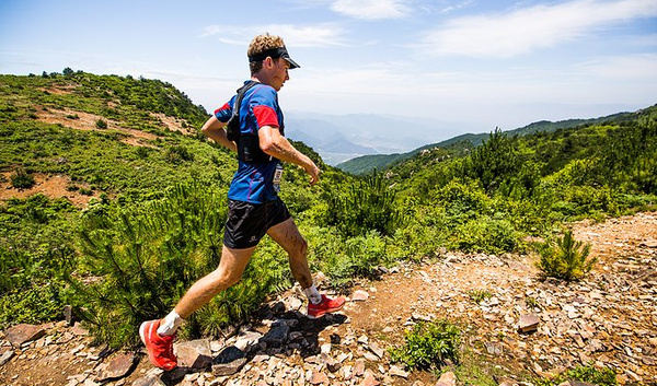 实用防雨户外鞋,户外鞋使用场景