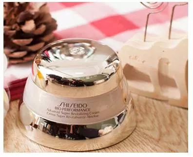 一瓶顶几瓶紧致淡斑抗皱精华霜,一瓶顶一箱面膜