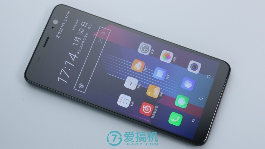 htcu11和u11+选哪个,htcu11+和u12+屏幕哪个好