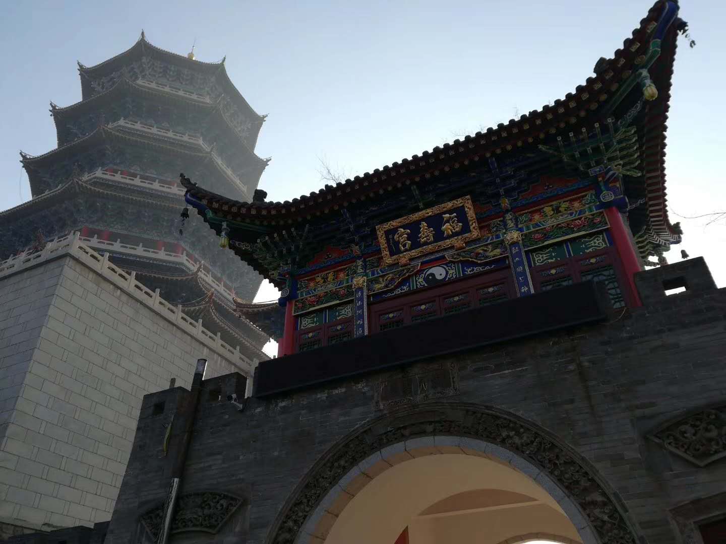 一句话来赞美辽源不夜城,赞美辽源家乡的句子