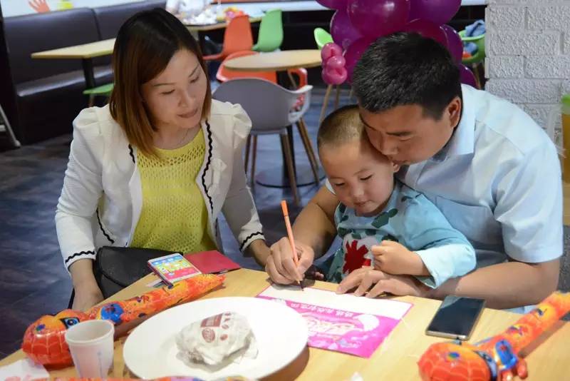 惊叹发生了什么？大人小孩都聚到了银川这家店！