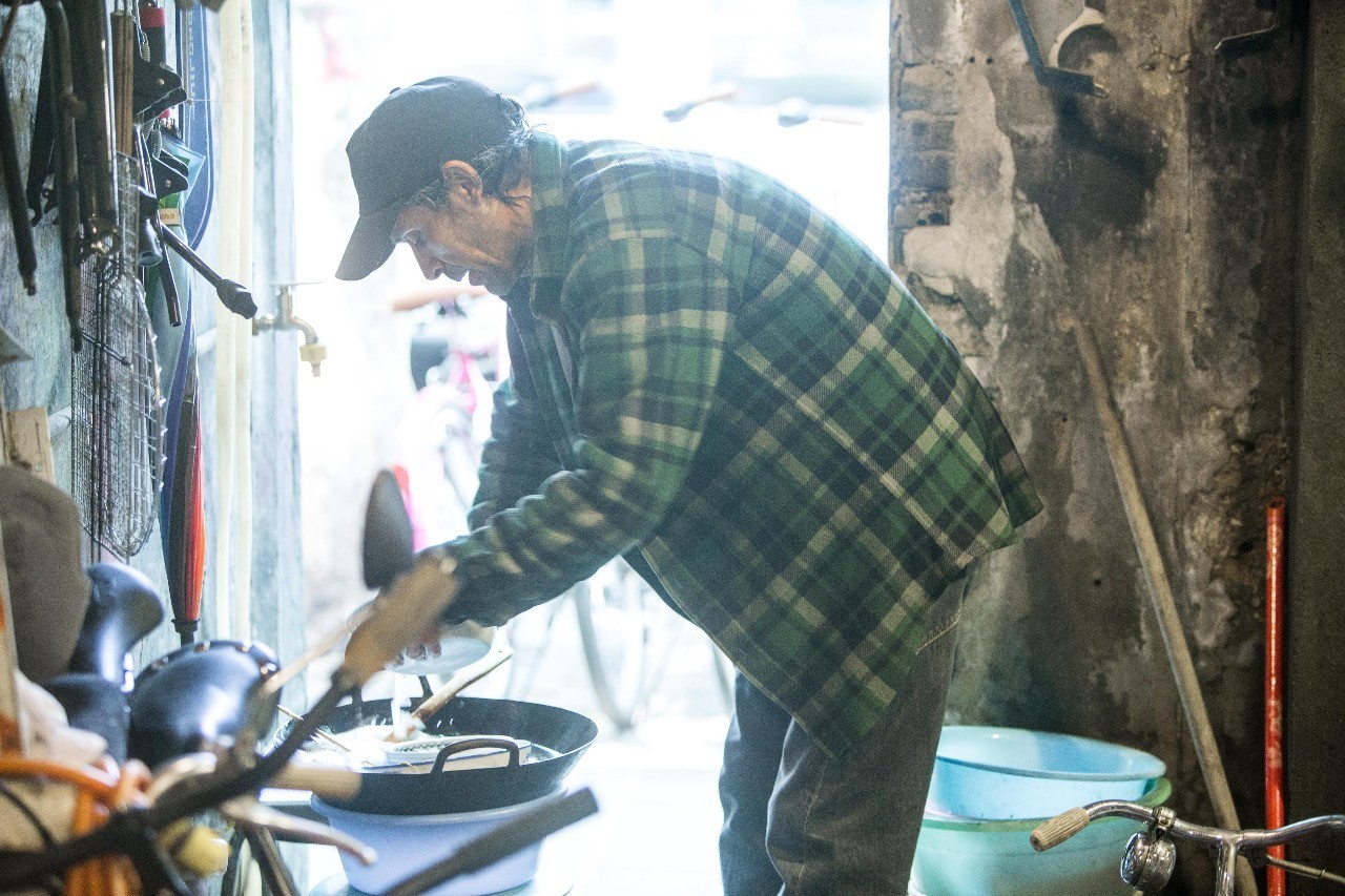 脚踏车铺开成了饭店，不远万里来的智利人当洗碗工......|海派小店