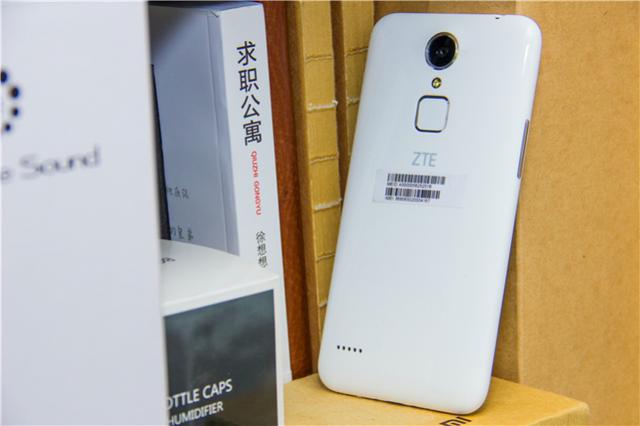 屏下指纹千元平价机,指纹千元机性价比高的手机2021