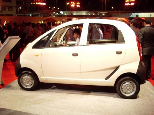 印度汽车塔塔nano,印度塔塔集团小型车