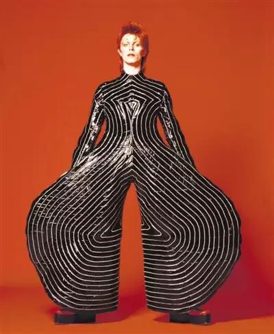 davidbowie简介,davidbowie为什么改名