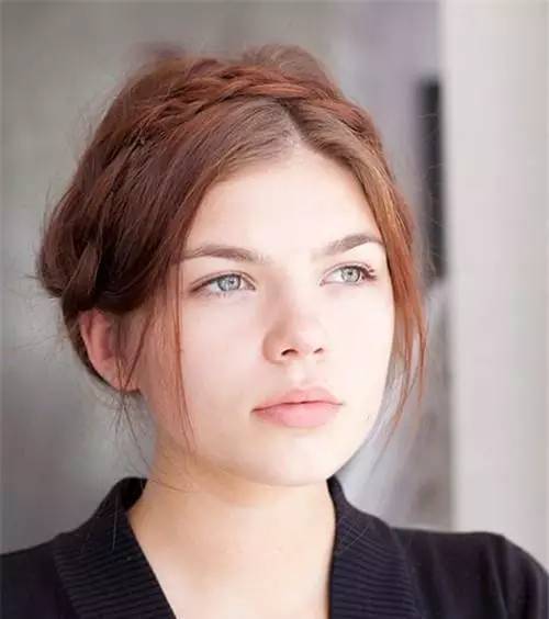 编发三股辫慢动作,编发最简单的三股