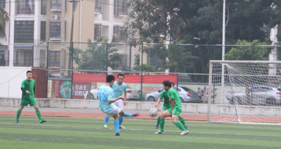 琼中县首届11人制“迎新杯”青年足球赛圆满收官~琼中体育联夺冠！