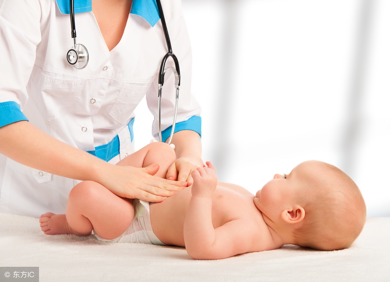 宝宝夜里哭闹是肠绞痛还是胀气,宝宝夜里肠绞痛怎么办