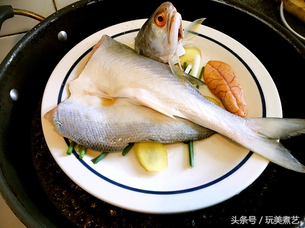 清蒸酱汁鱼怎么做,豉汁蒸鱼怎么做才好吃
