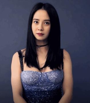 穿Dior星空裙的模特比ab还美!神似王思聪前女友,就是嘴巴怪怪的