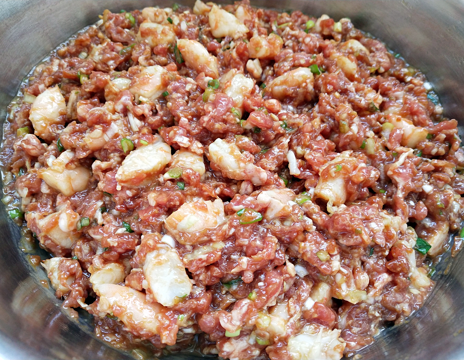 怎么包韭菜鸡蛋虾仁水饺简单好吃,韭菜虾仁鸡蛋馅儿的水饺馅怎么调