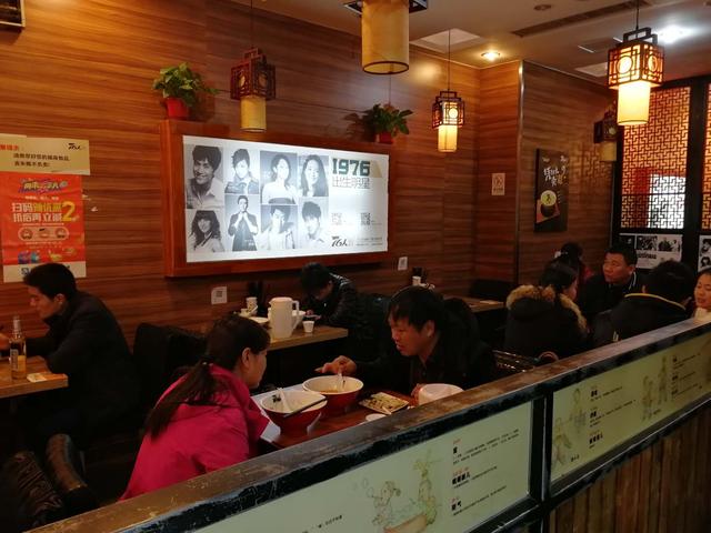 餐企老板看过来④中烹协:河南去年餐企513亿食客进店首认品牌