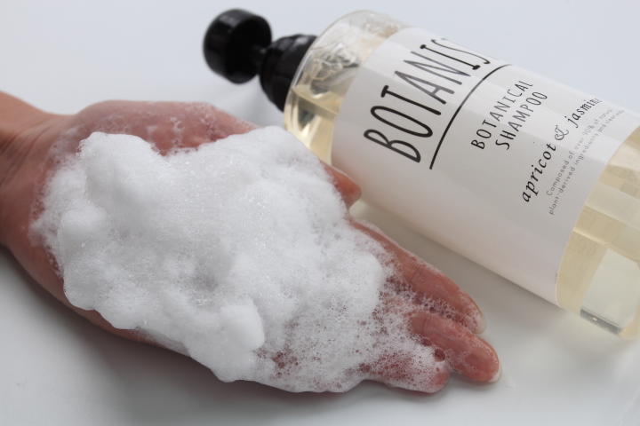 头发容易油洗发水测评,头发容易出油有头屑洗发水哪种好