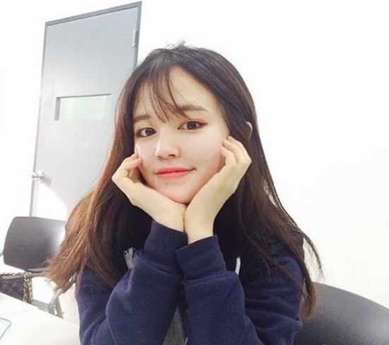 圆脸发际线后移怎么修饰脸型,适合圆脸方脸修饰脸型女生的发型