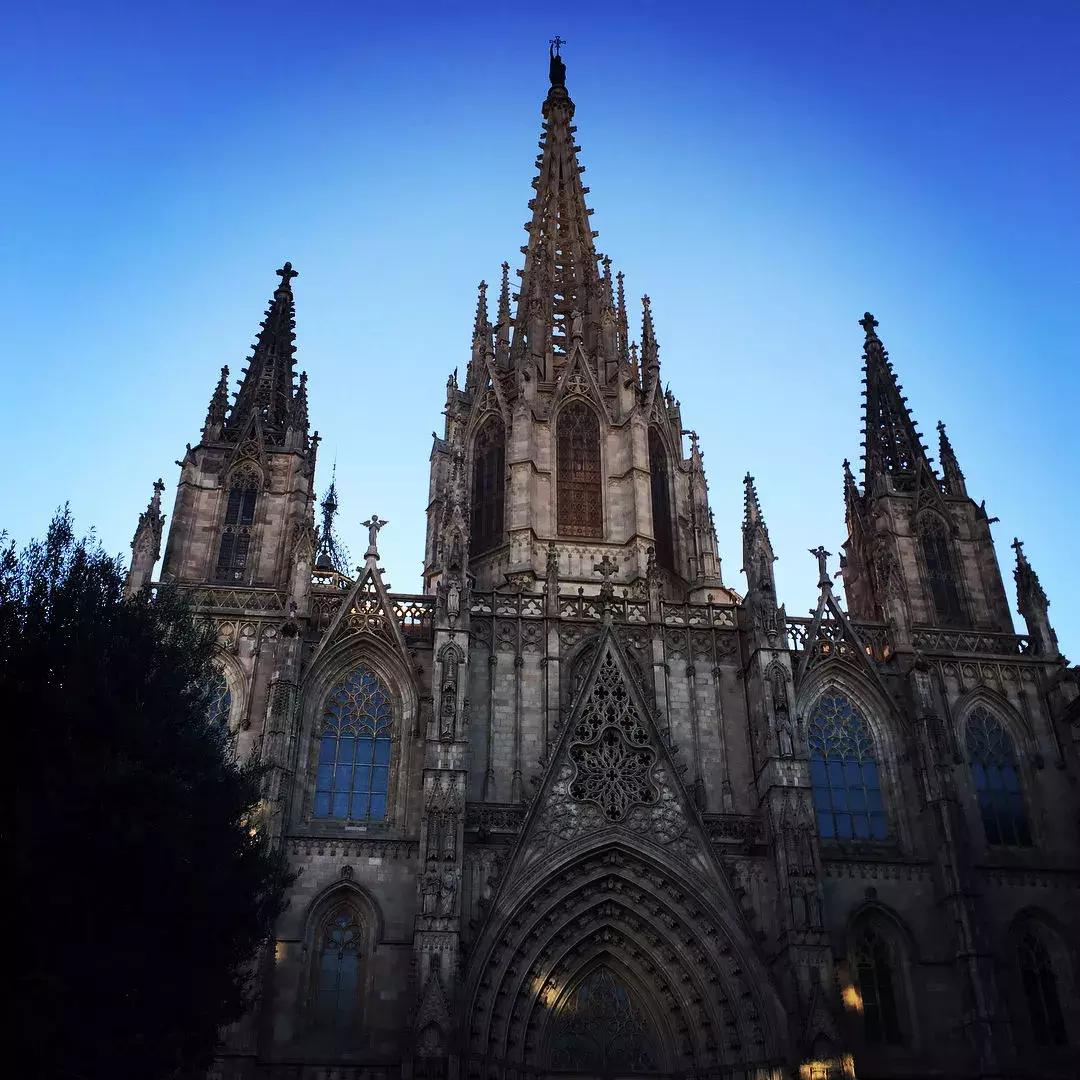 大咖纷纷投资西班牙,西班牙成为中国人规划移民热点国家