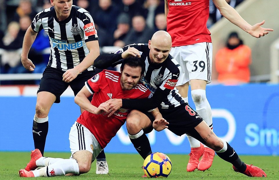 穆里尼奥三招防守摆大巴,穆里尼奥经典防守反击集锦