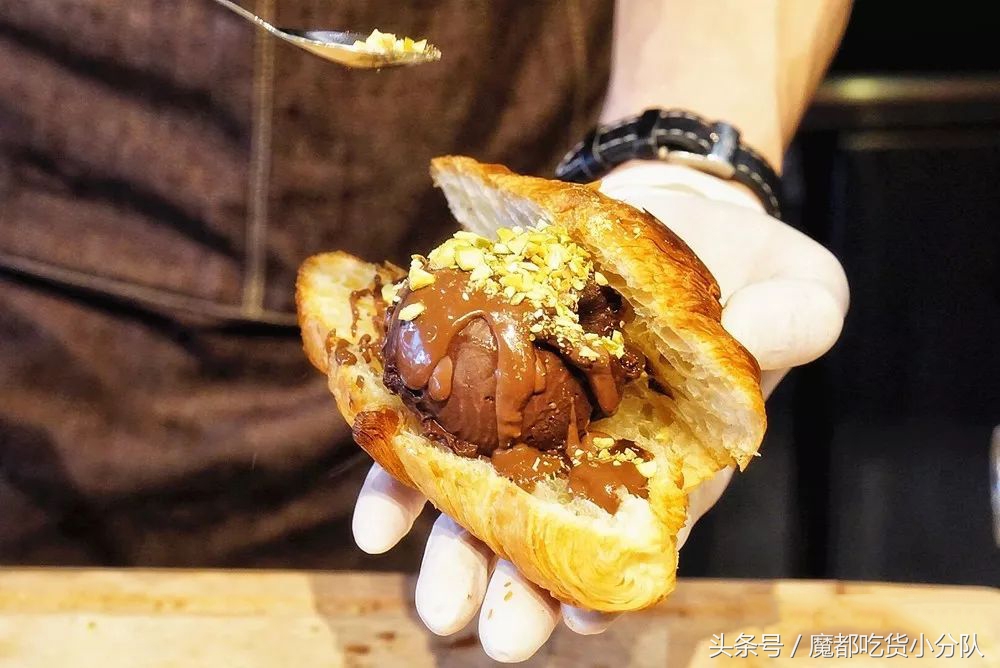 星巴克甜品价格是不是统一的,星巴克现在的甜品