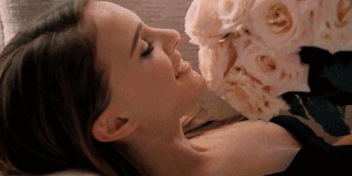 喂120吗，我需要一篇情人节急救指南